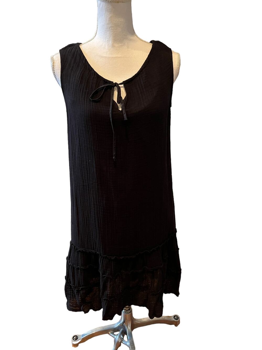 Boutique brand Red Haute Casual Gauzy Tiered Sleeveless Dress Black